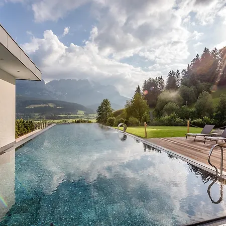 Der Bär Hotel 4*