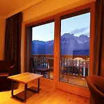 Der Baer Hotel