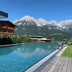 Szálloda Der Baer 4*